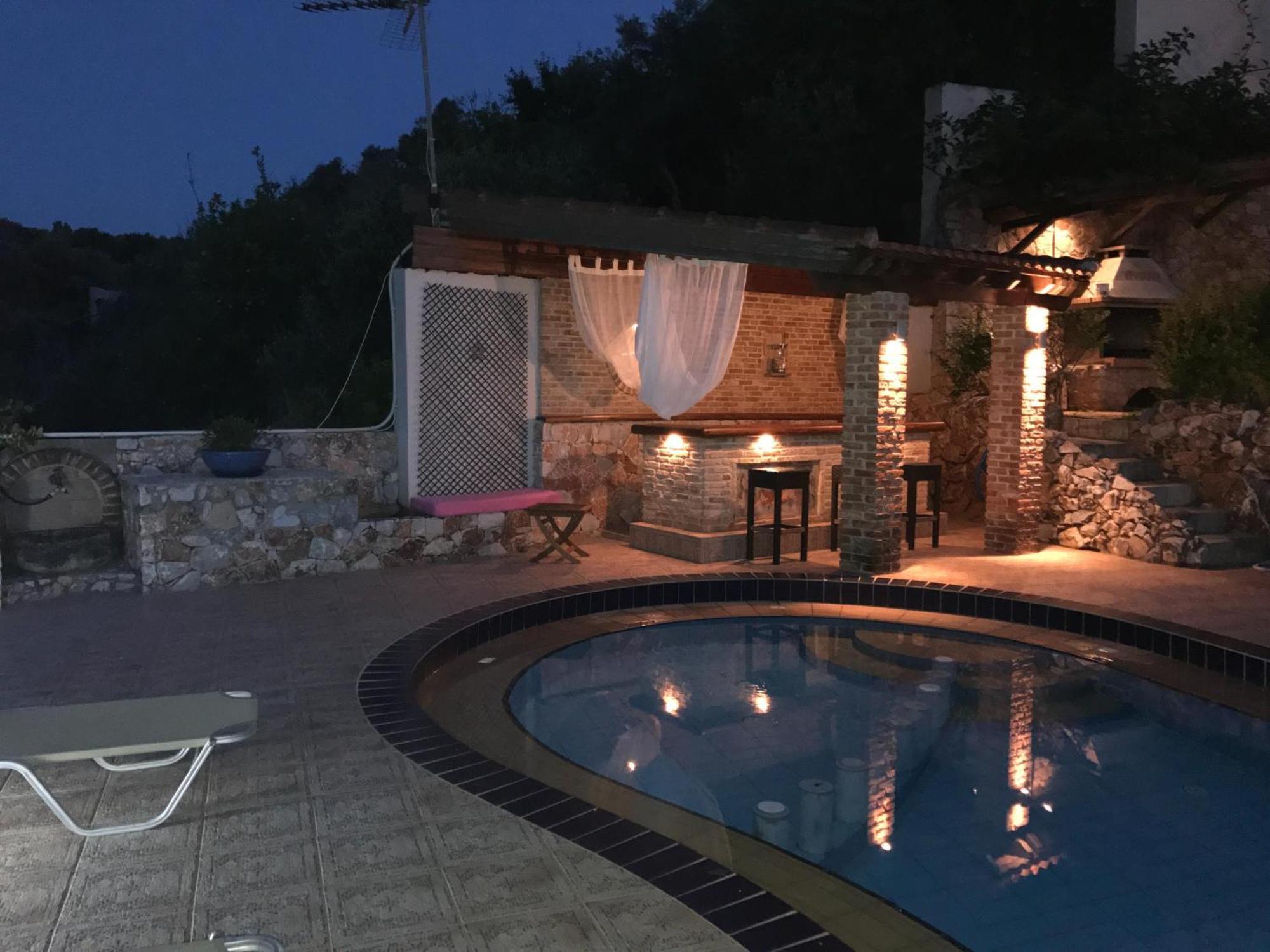 Apartment Zen Serenity Retreat With Great Outdoors, Pool & Parking *