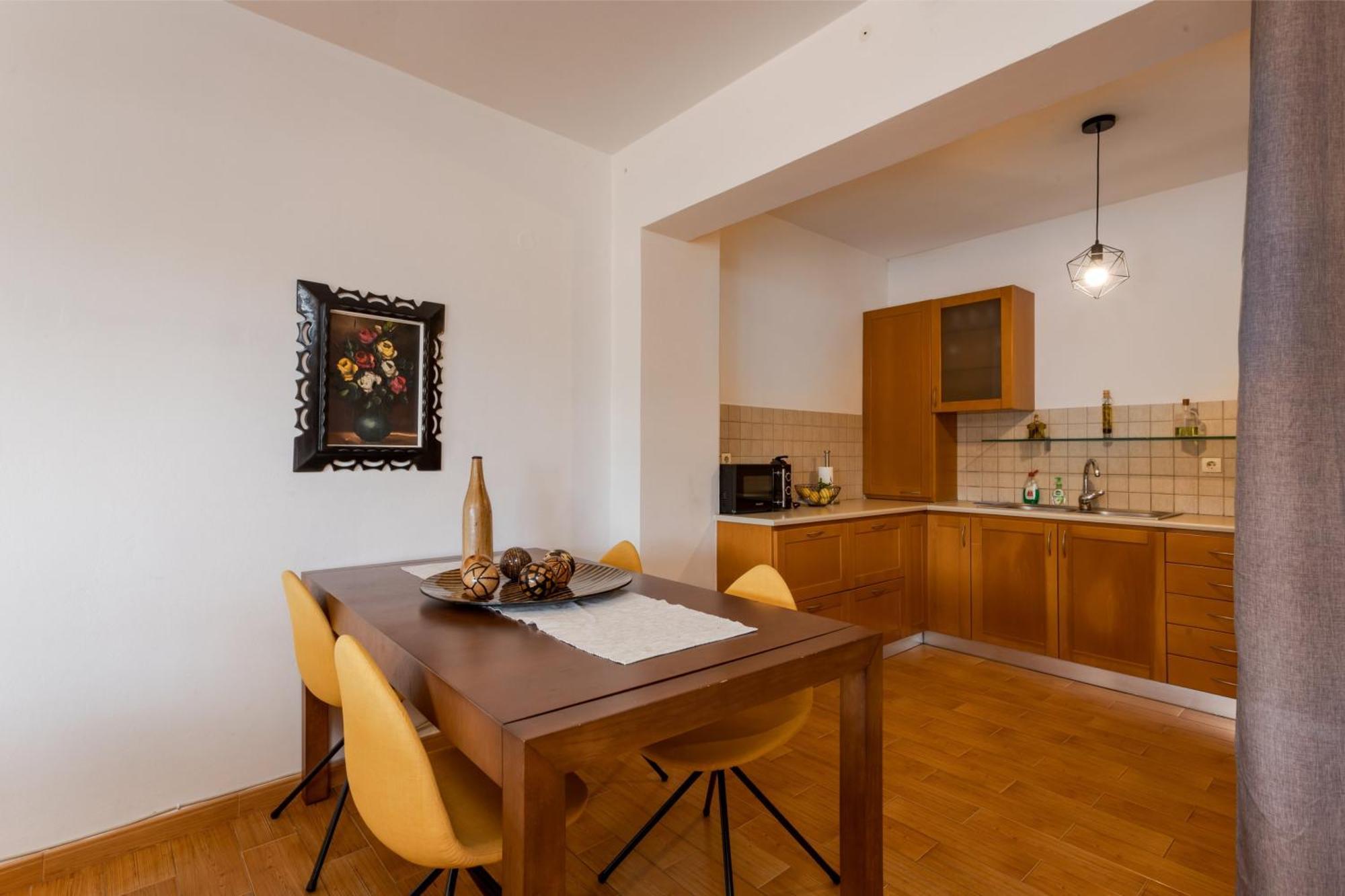 Apartment Zen Serenity Retreat With Great Outdoors, Pool & Parking Aptera