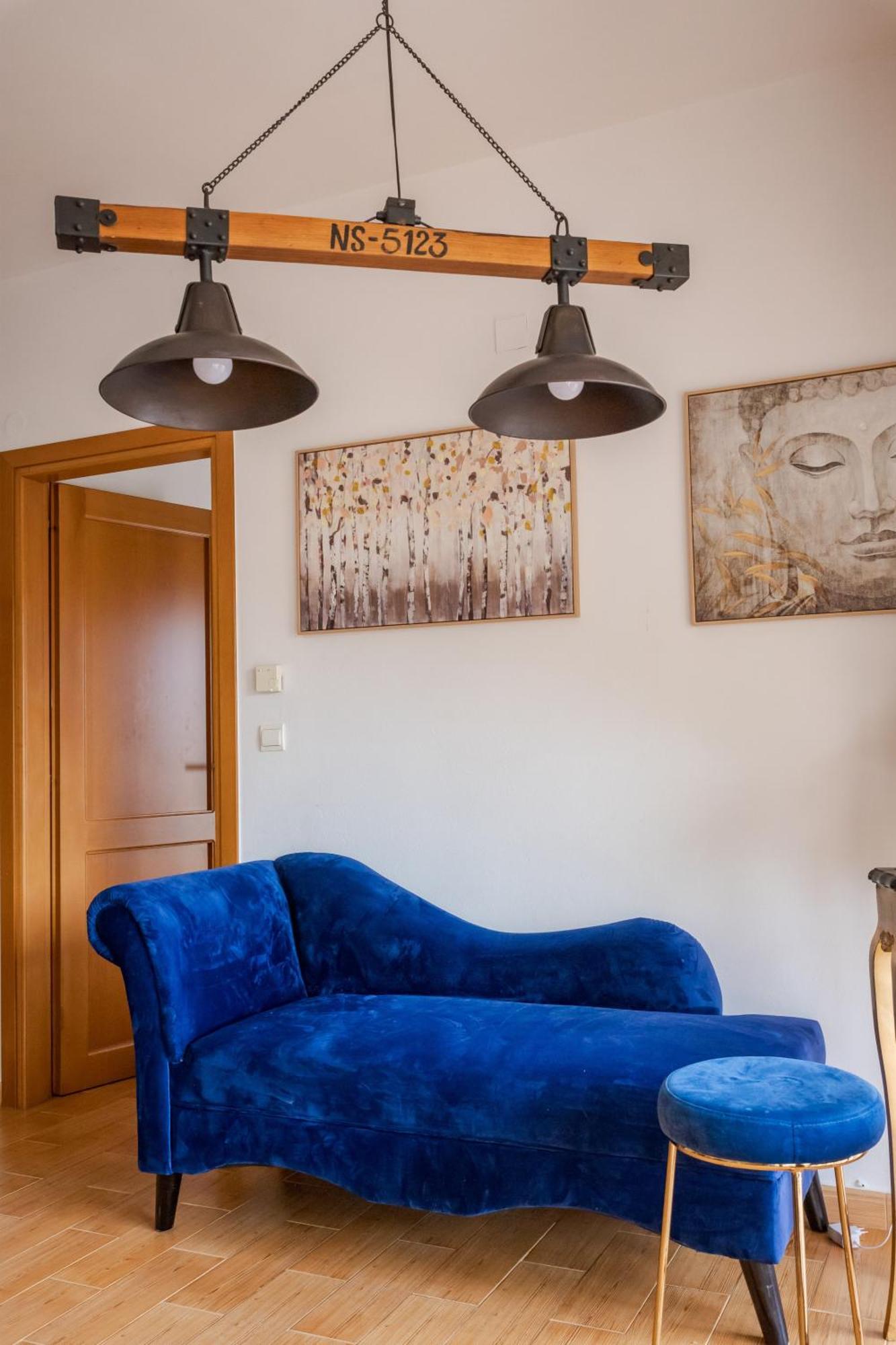 Zen Serenity Retreat With Great Outdoors, Pool & Parking *